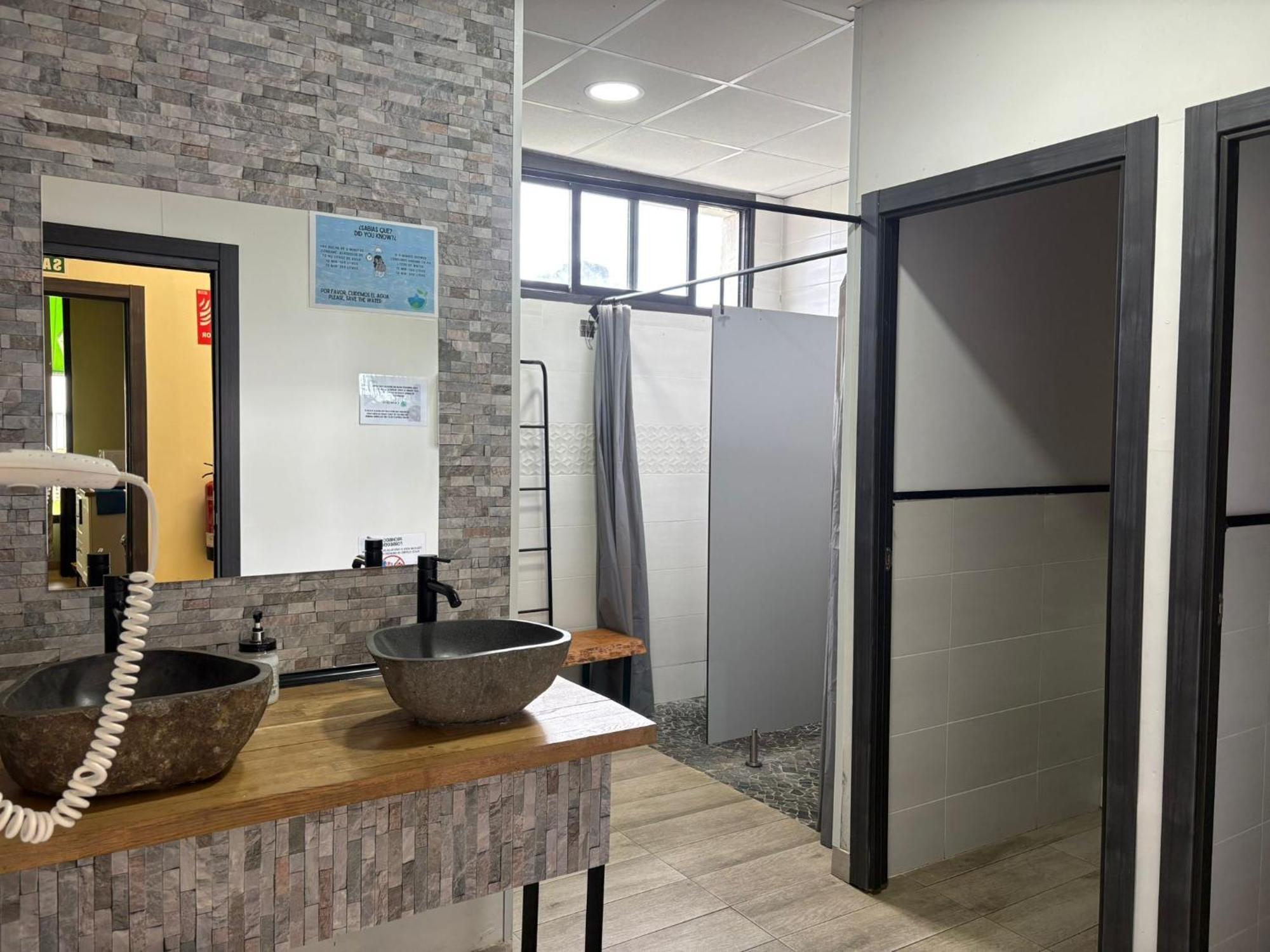 Hostel Azul Cielo أو بيدروزو المظهر الخارجي الصورة